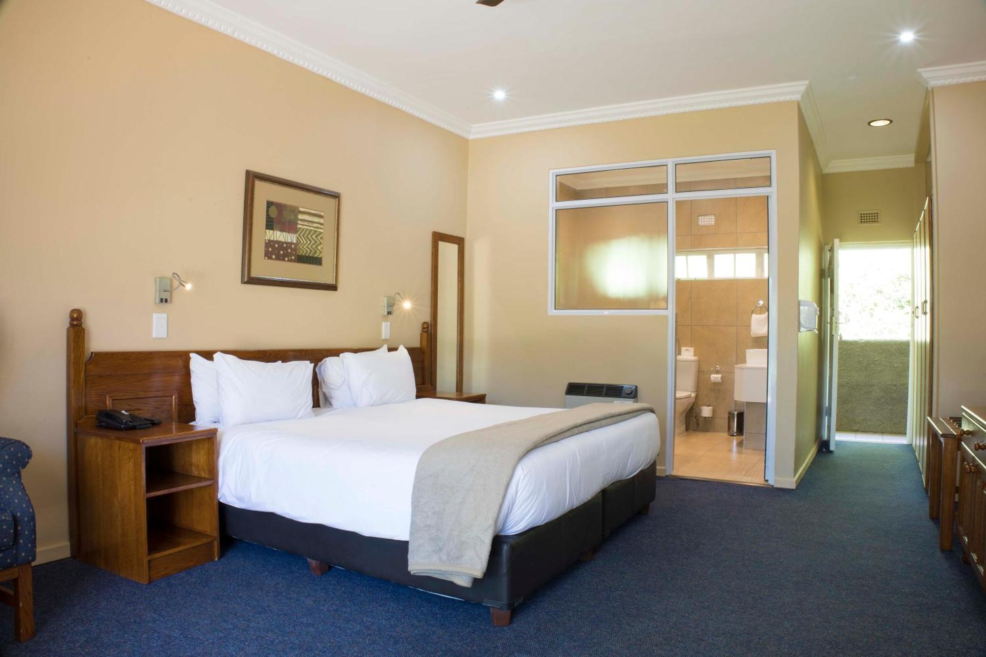 Cathedral Peak Hotel Winterton Eksteriør bilde