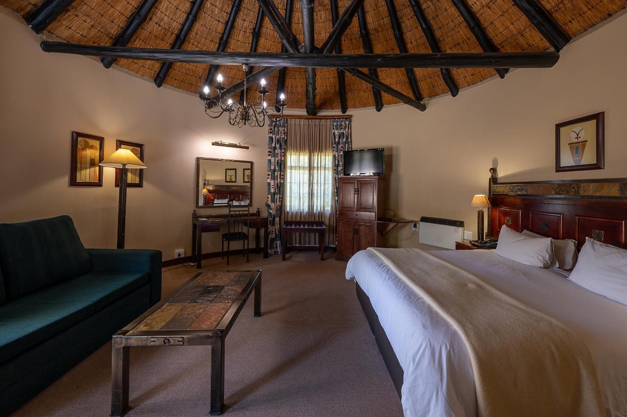Cathedral Peak Hotel Winterton Rom bilde